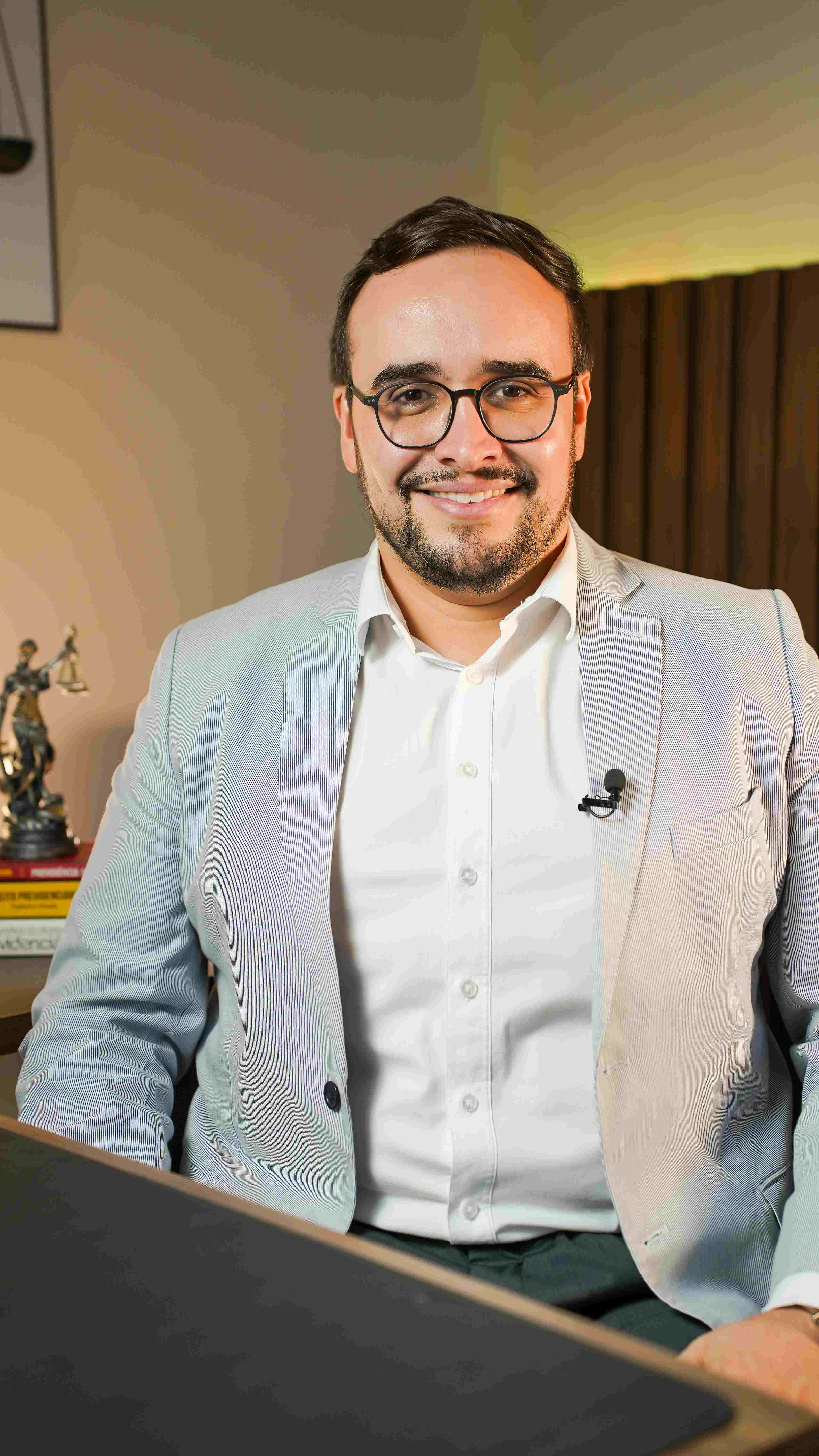 Dr. Antonio Guerra - Advogado Chefe